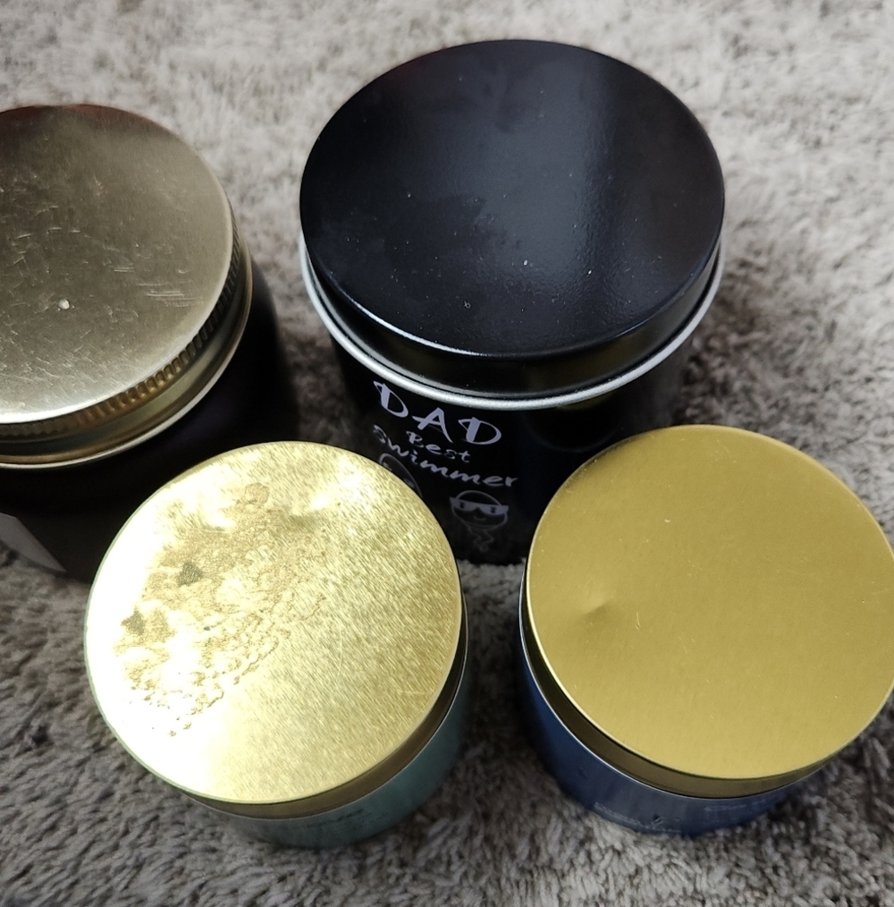 4 Assorted Candles - Picture 2 of 10